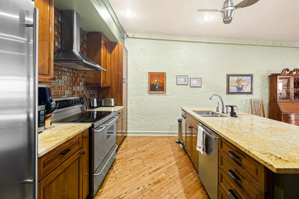 $685,000 | 313-315 North 3rd Street, Unit 5A, Philadelphia, PA 19106