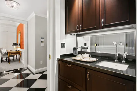 $225,000 | 2 East 55th Street, Unit 918W17 | Midtown East