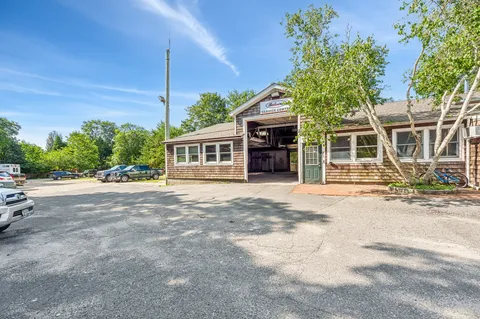 $19,000,000 | 136 Main Street, Amagansett, NY 11930