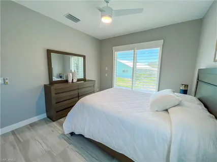 $1,580,000 | 554 North Barfield Drive, Marco Island, FL 34145