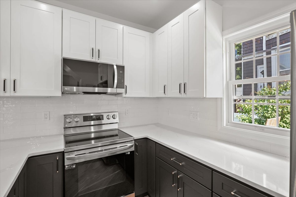 41 Henry Street Everett, MA 02149 - Photo 8 of 33