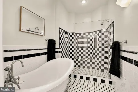 $1,850,000 | 2021 N Street Northwest, Washington, DC 20036