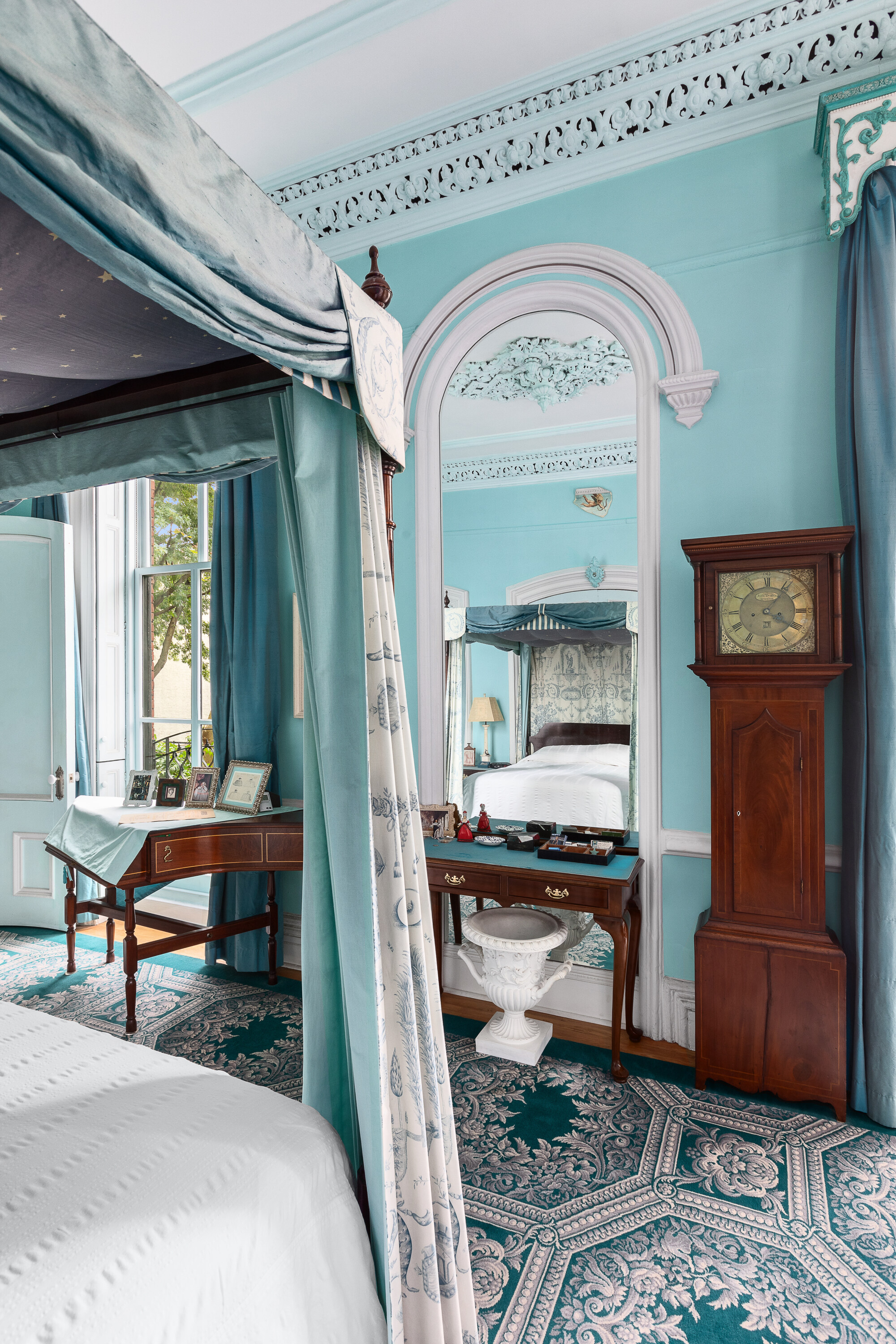 199 Clinton Street, Unit 2 Brooklyn, NY 11201 - Photo 10 of 17 a living room with furniture and a window