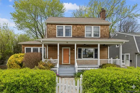 $775,000 | 5 Fenwick Street, Greenlawn, NY 11740