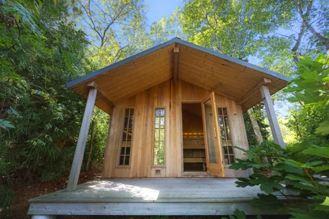 $9,995,000 | 102 & 104 Two Holes Water Road, East Hampton, NY 11937
