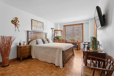 $575,000 | 195 Willoughby Avenue, Unit 518 | Clinton Hill