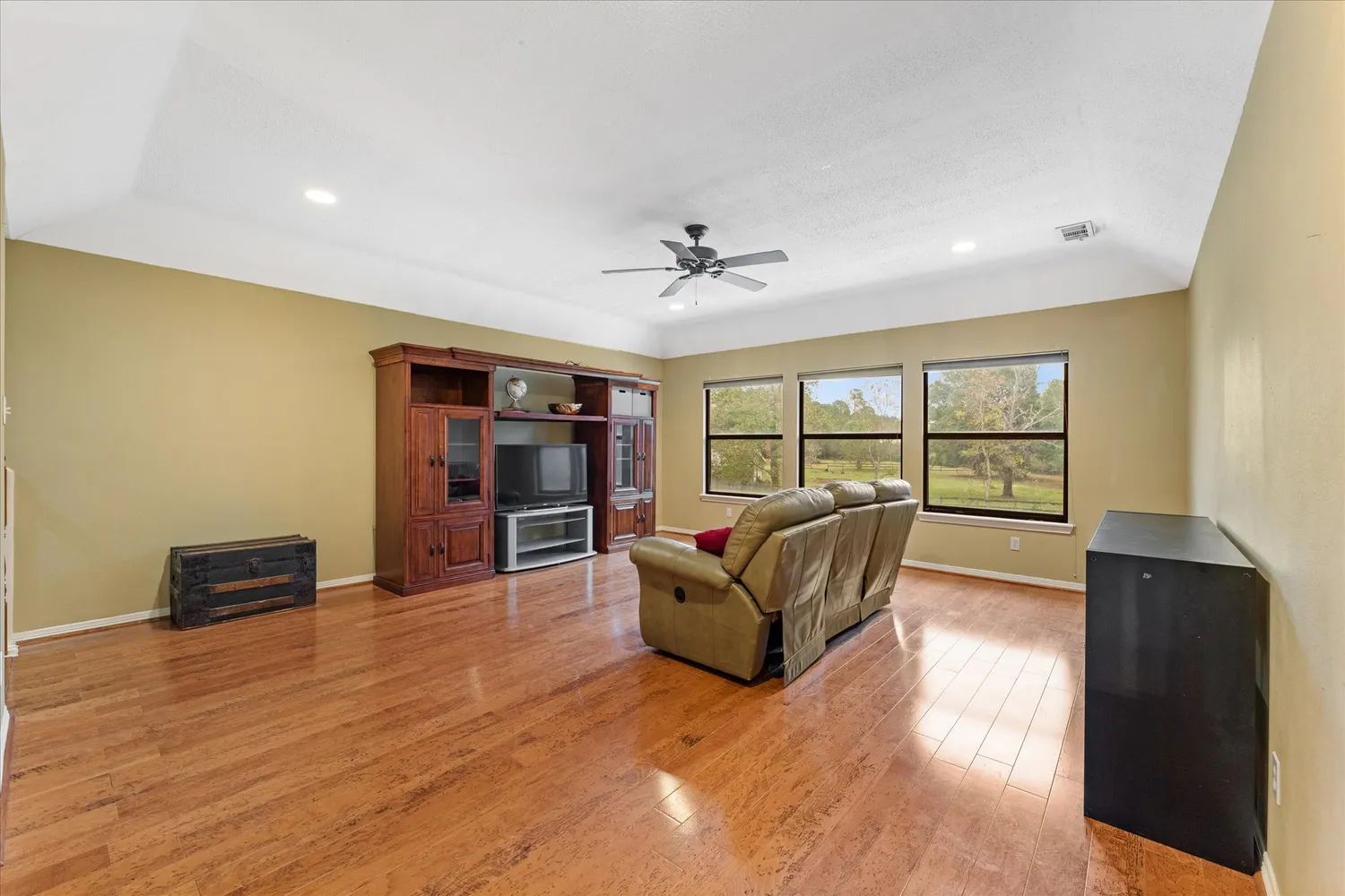 $984,500 | 1019 Towering Oaks Street, Magnolia, TX 77355