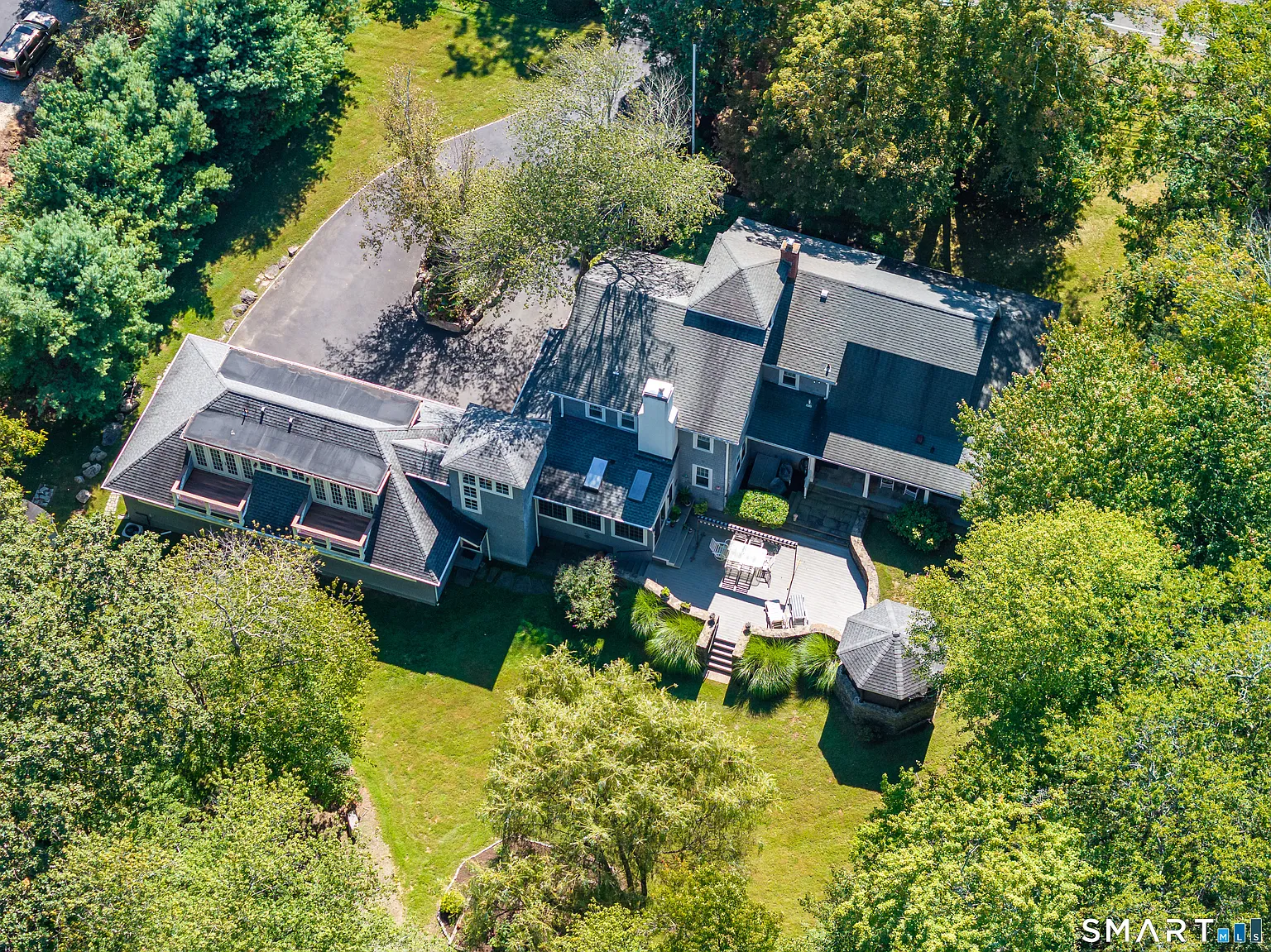 231 Roxbury Road Stamford, CT 06902 - Photo 33 of 39