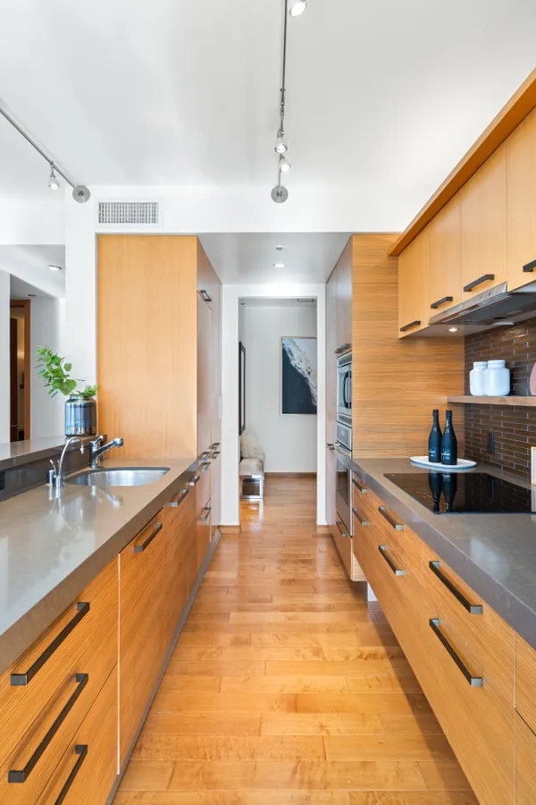 $1,898,000 | 101 Lombard Street, Unit 901W, San Francisco, CA 94111