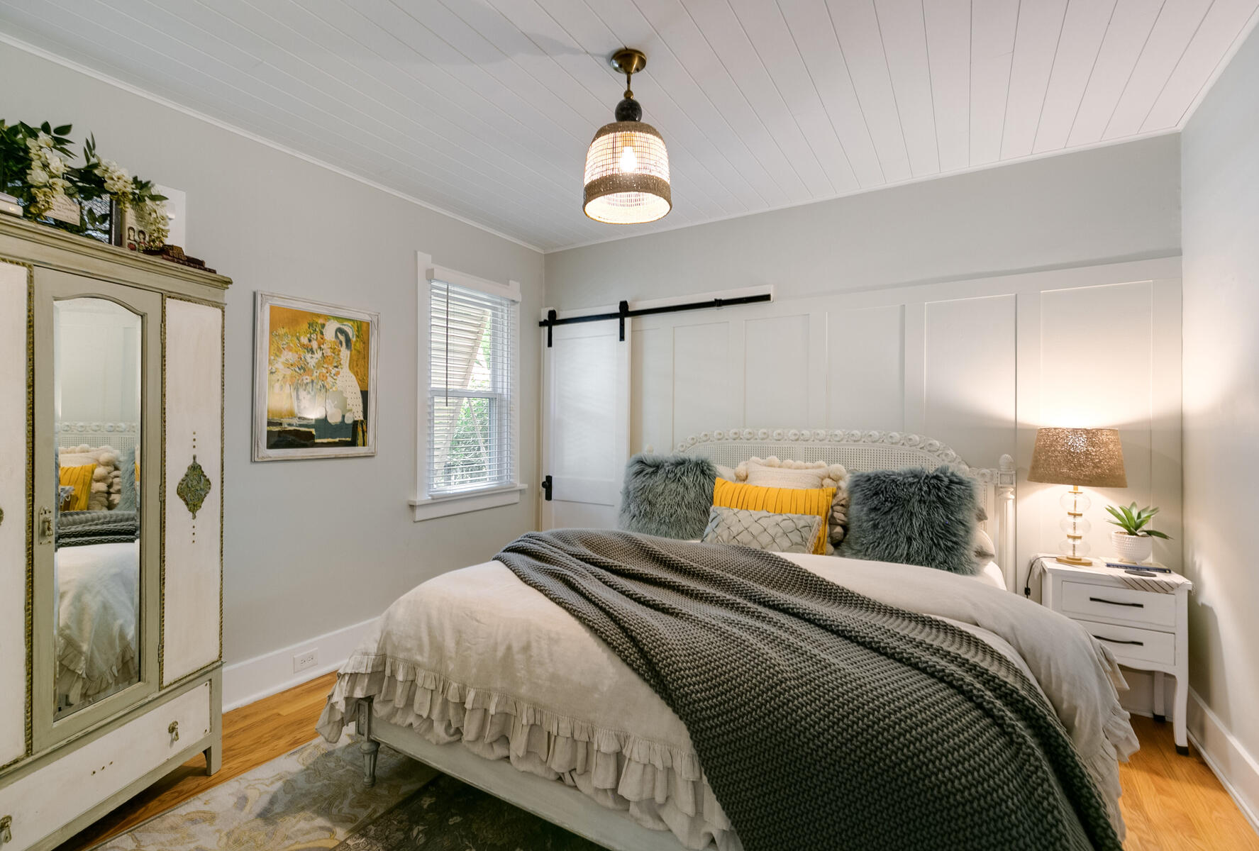 2025 Grape Street Denver, CO 80207 - Photo 10 of 23