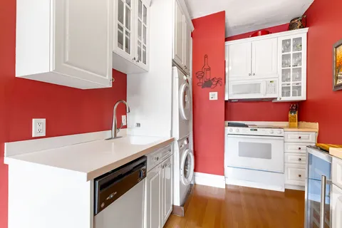 $650,000 | 119 Marlborough Street, Unit 10, Boston, MA 02116