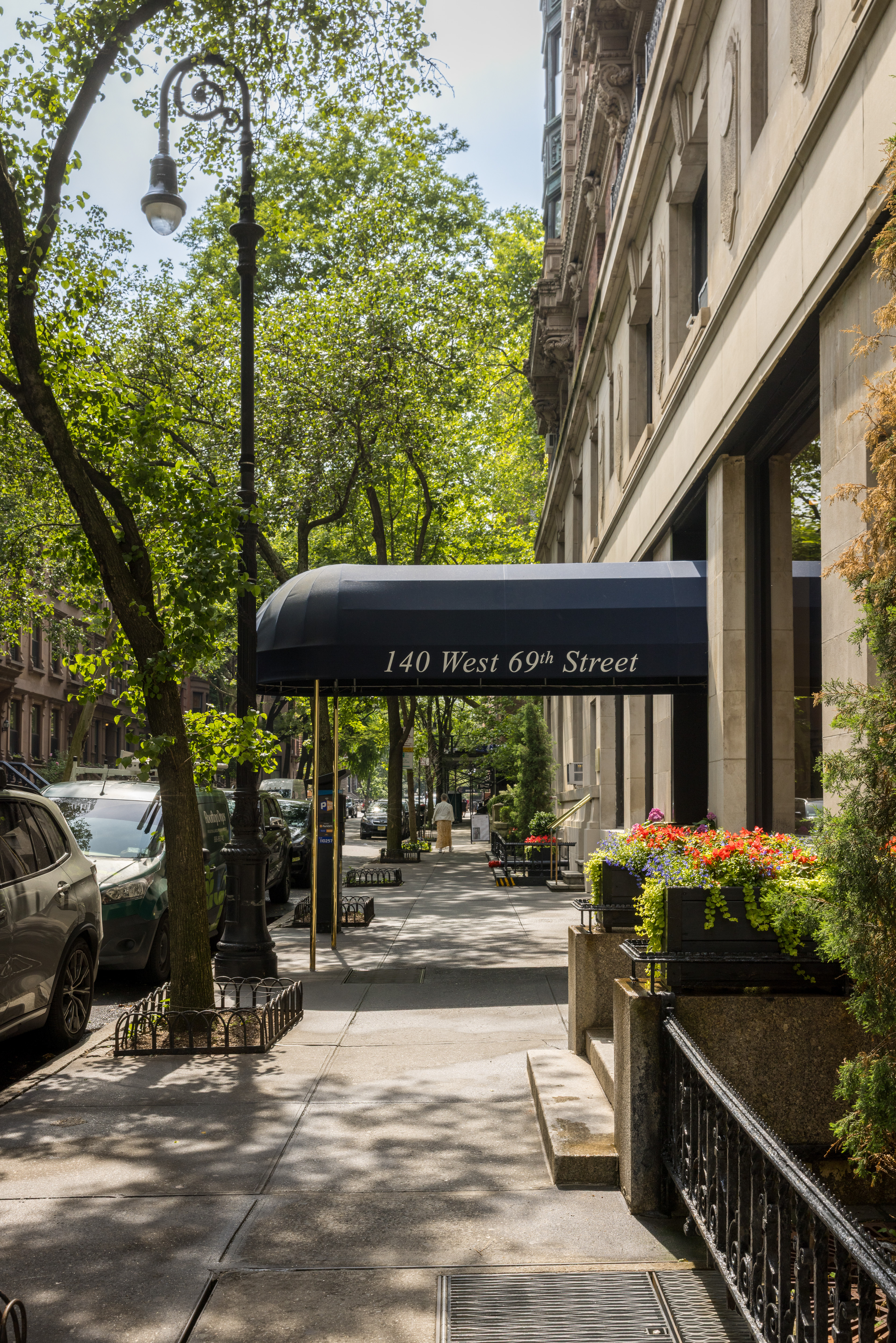 140 West 69th Street, Unit 56A Manhattan, NY 10023 - Photo 8 of 9 a view of street with sitting area