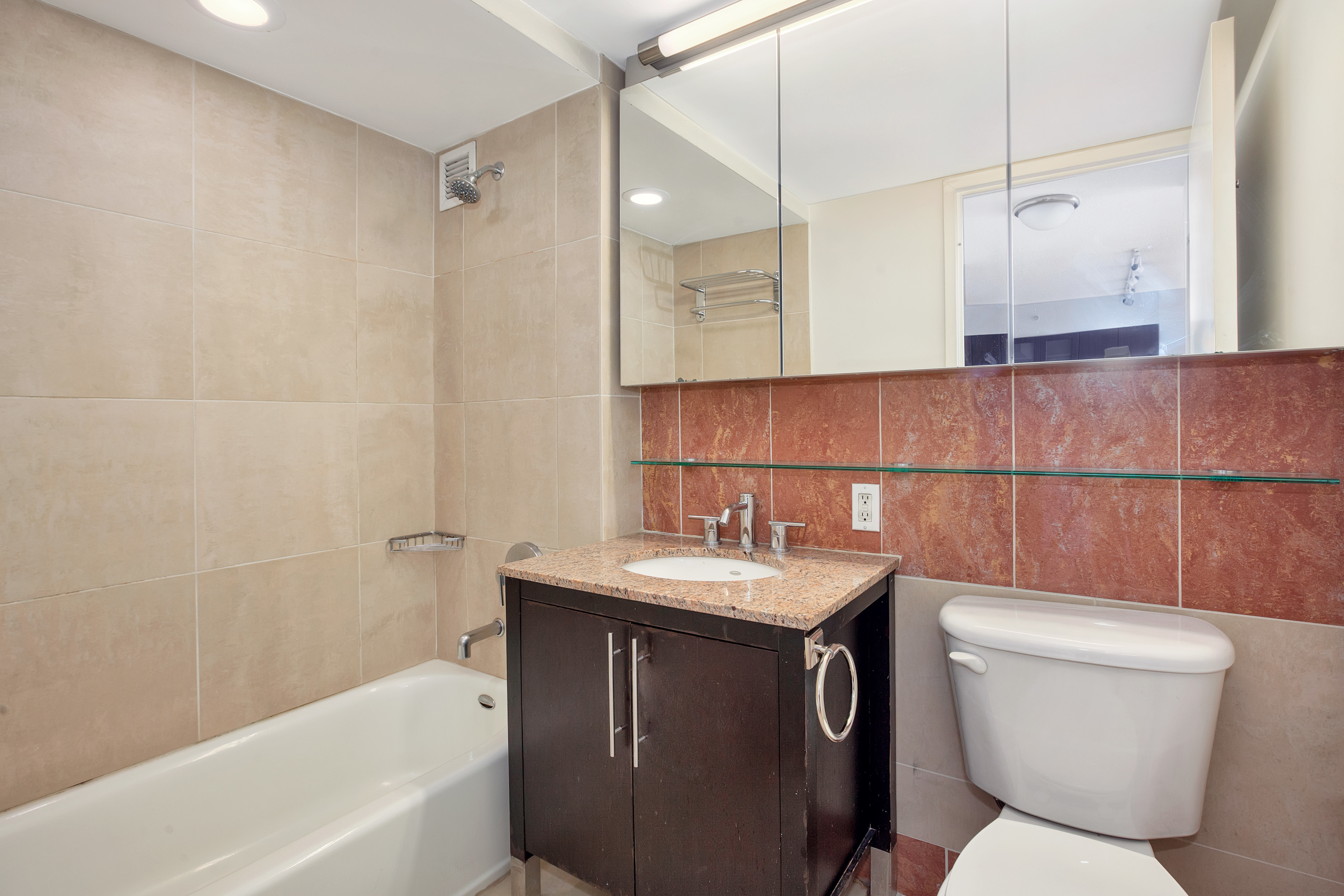 555 West 23rd Street, Unit N7P Manhattan, NY 10011 - Photo 4 of 12