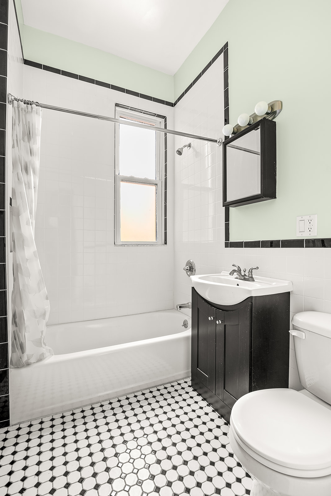 617 Morgan Avenue Brooklyn, NY 11222 - Photo 7 of 22