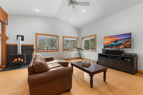 $995,000 | 3606 South Upper Truckee Road, South Lake Tahoe, CA 96150