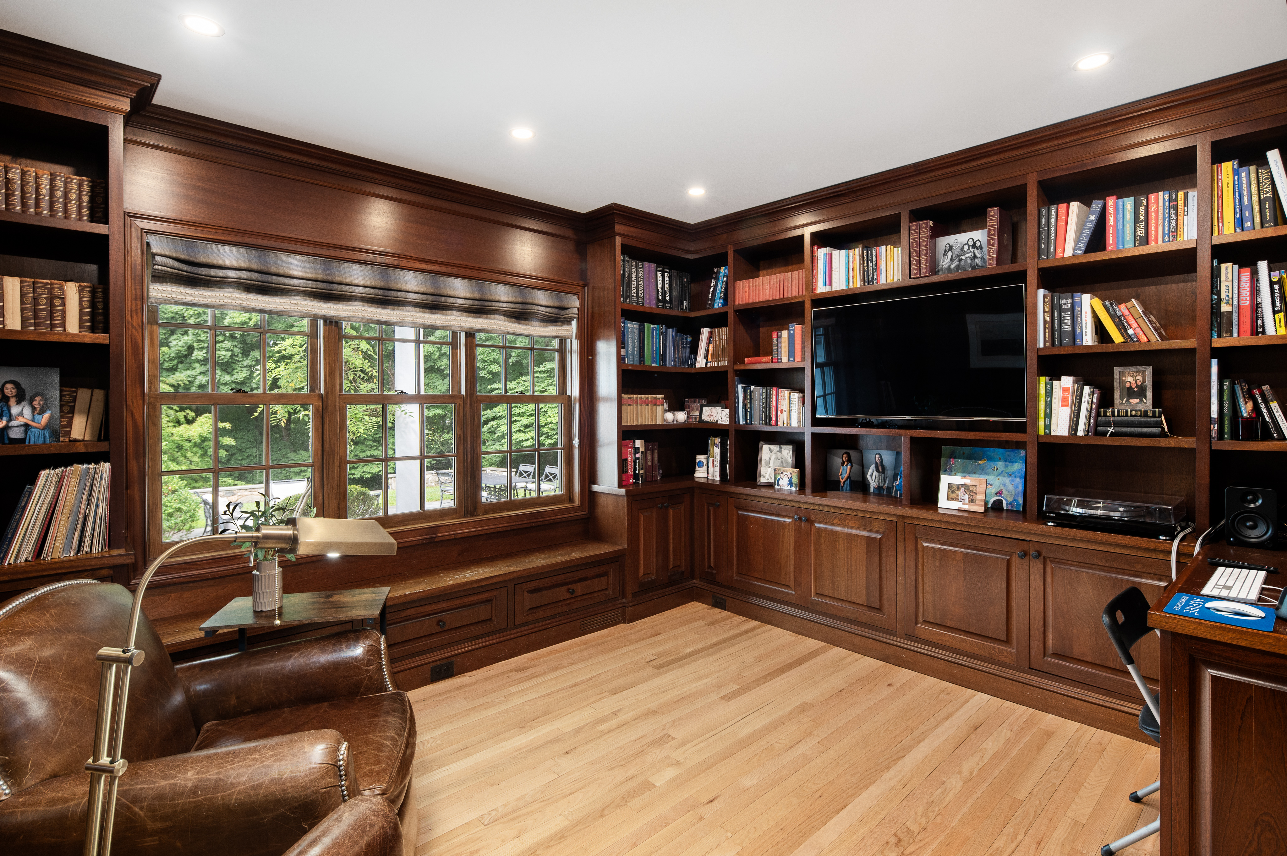 40 Ridgeview Avenue Greenwich, CT 06830 - Photo 13 of 38