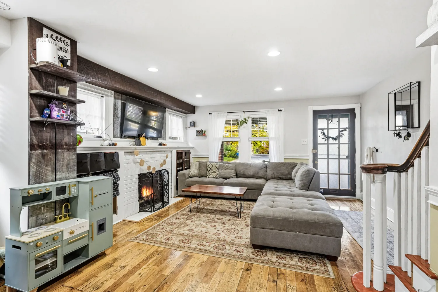 $349,900 | 8129 Hennig Street, Philadelphia, PA 19111