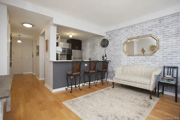 $3,300 | 13-11 Jackson Avenue, Unit 4C | Long Island City