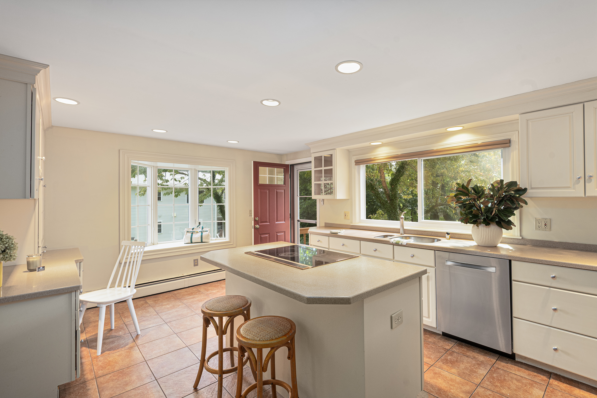 102 Edgewater Road Narragansett, RI 02882 - Photo 12 of 78 Gallery Image 12