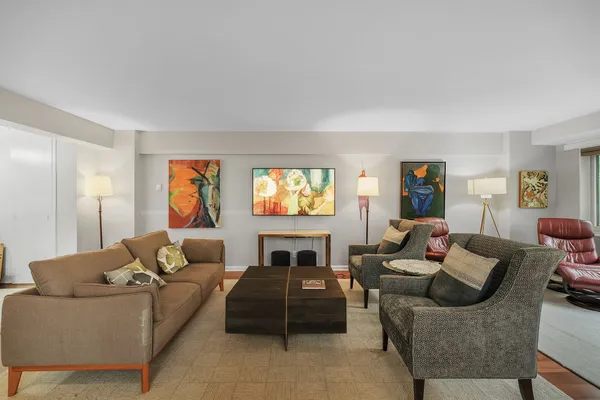 $5,100 | 4201 Cathedral Avenue Northwest, Unit 114W, Washington, DC 20016
