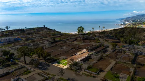 $3,195,000 | 527 Vía De La Paz, Pacific Palisades, CA 90272