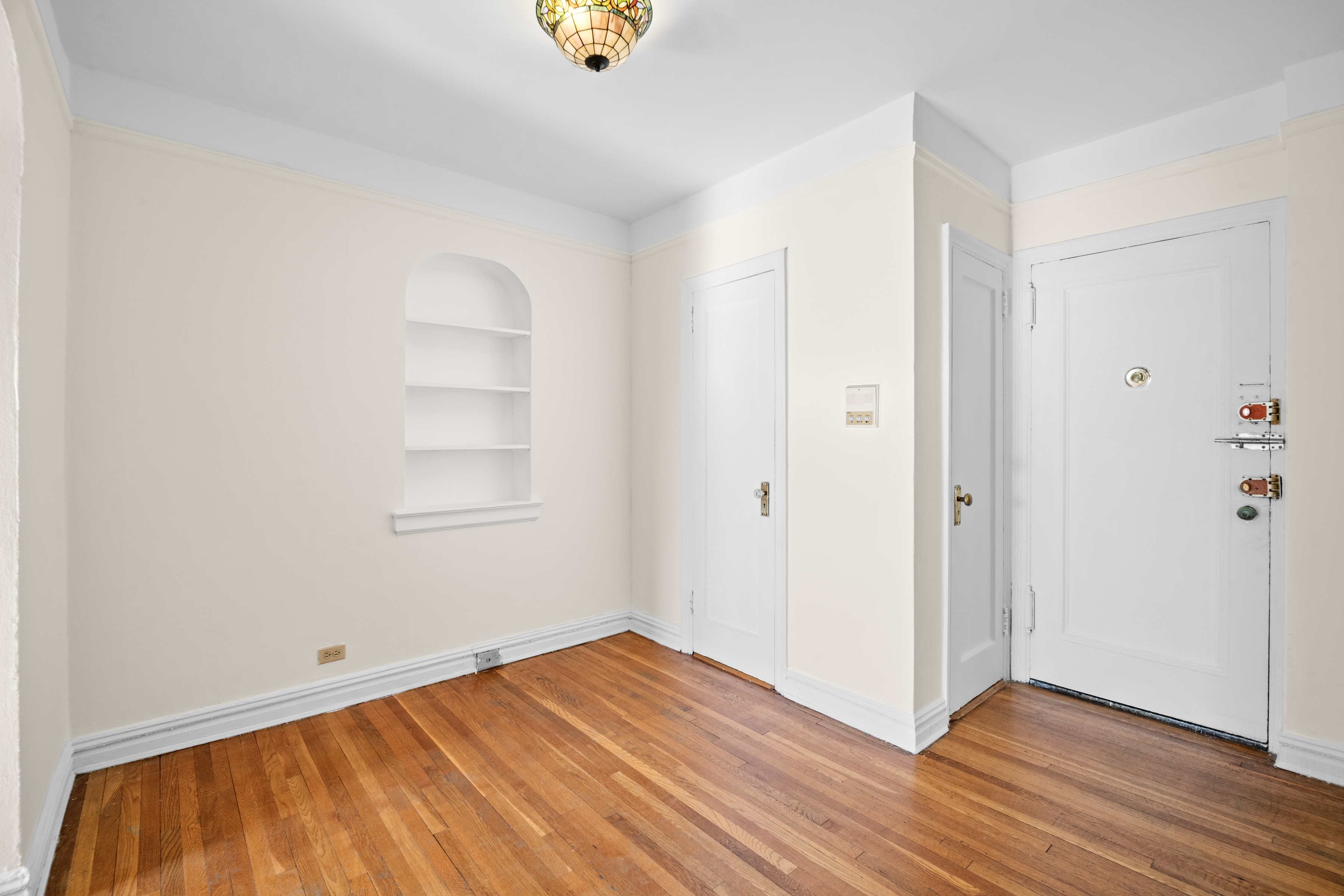 40 Tehama Street, Unit 6E Brooklyn, NY 11218 - Photo 2 of 16 a view of empty room with wooden floor
