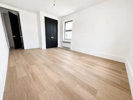 $399,000 | 1717 Avenue North, Unit 5A | Midwood