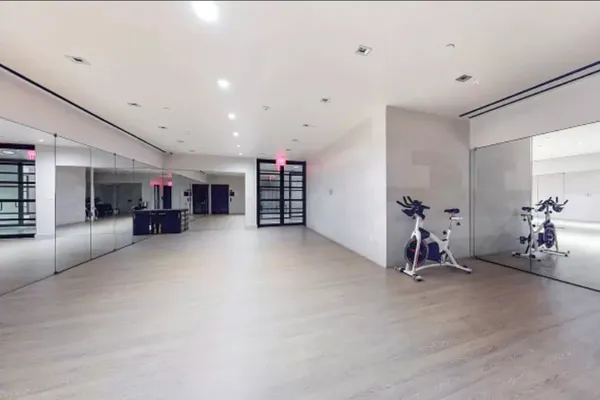 $4,950 | 20 Pine Street, Unit 2012 | Financial District