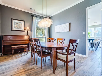 $870,000 | 100 Empire Court, Austin, TX 78737