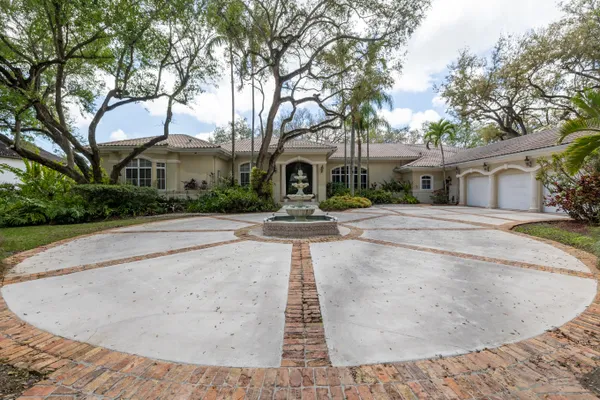 $4,300,000 | 8430 Southwest 98th Street, Miami, FL 33156