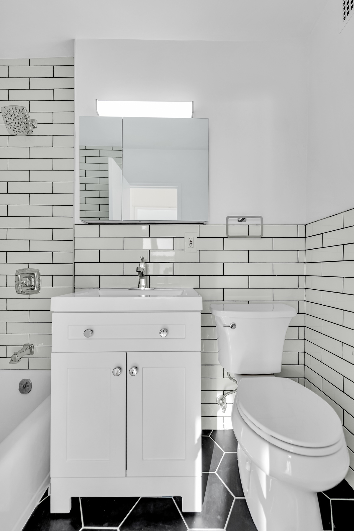 5700 Arlington Avenue, Unit 11O Bronx, NY 10471 - Photo 5 of 13