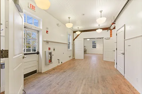 $19,000,000 | 136 Main Street, Amagansett, NY 11930
