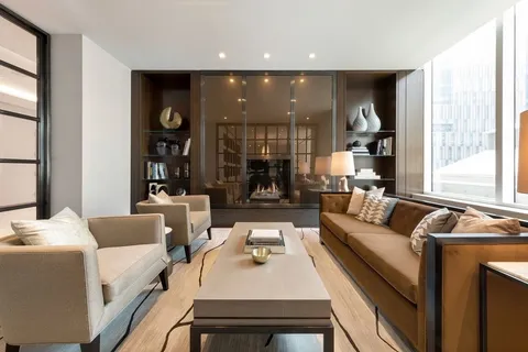 $3,495,000 | 1 West End Avenue, Unit 19J | Upper West Side