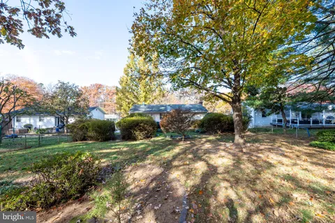 Contact Agent | 107 Patrick Street Southeast, Vienna, VA 22180
