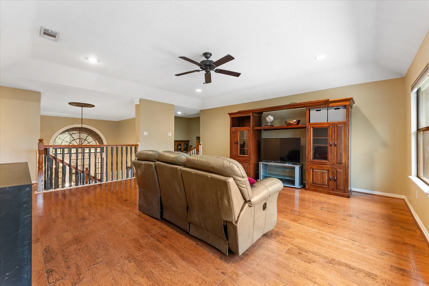 $984,500 | 1019 Towering Oaks Street, Magnolia, TX 77355