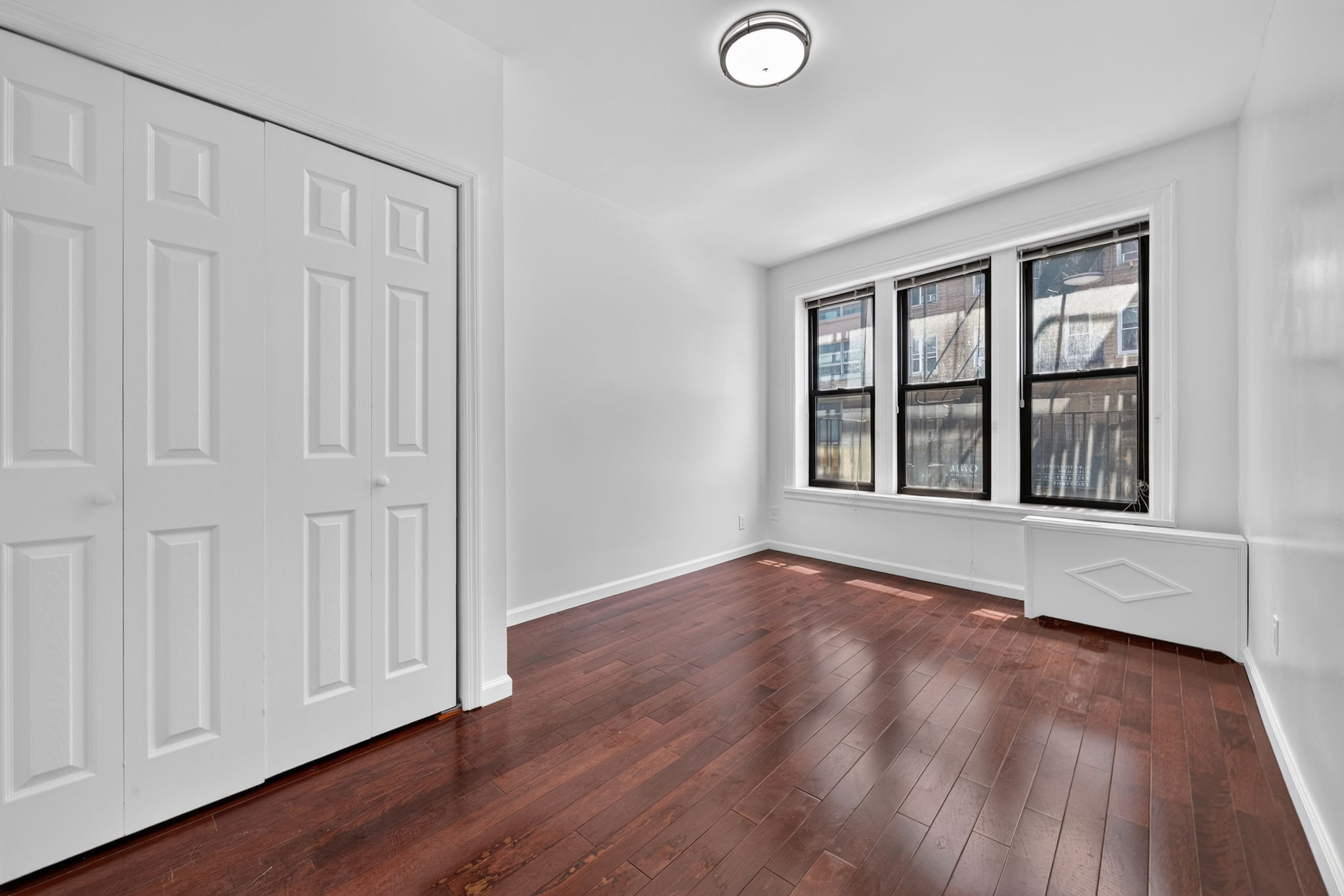 210 Grand Street, Unit 2F Manhattan, NY 10013 - Photo 6 of 10