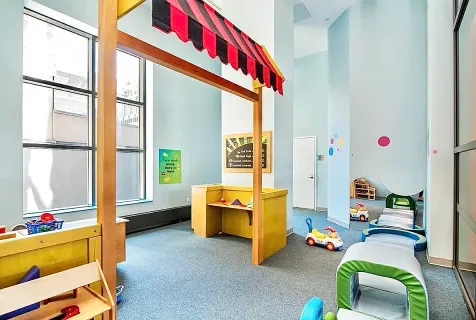 $799,000 | 10 West End Avenue, Unit 4J | Upper West Side