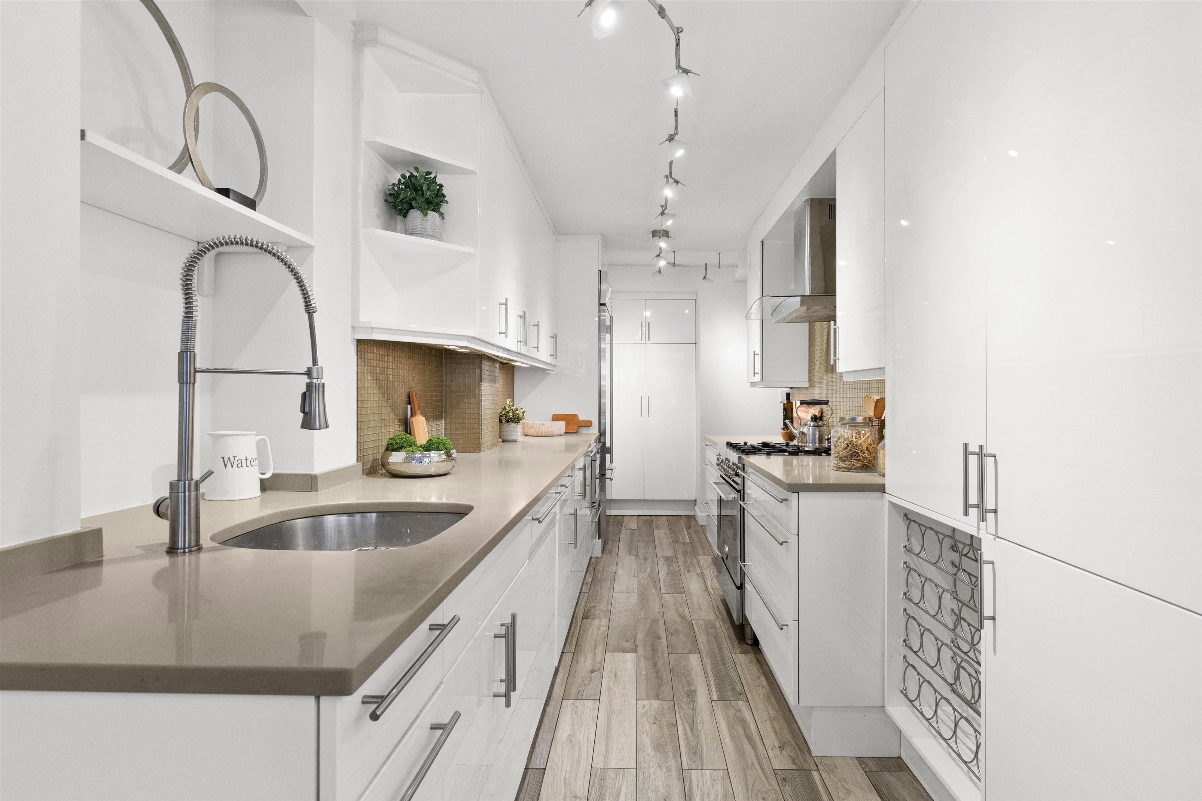 205 East 76th Street, Unit 3 Manhattan, NY 10021 - Photo 2 of 15 Gallery Image 2