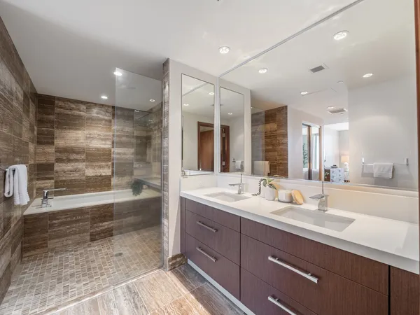 $3,495,000 | 1555 Kapiolani Boulevard, Unit 2002, Honolulu, HI 96814