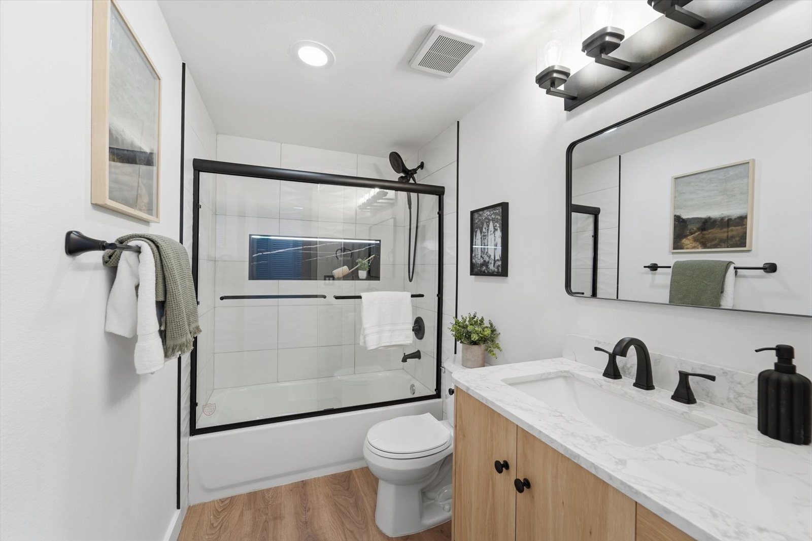 2305 Rockefeller Lane, Unit B Redondo Beach, CA 90278 - Photo 15 of 49
