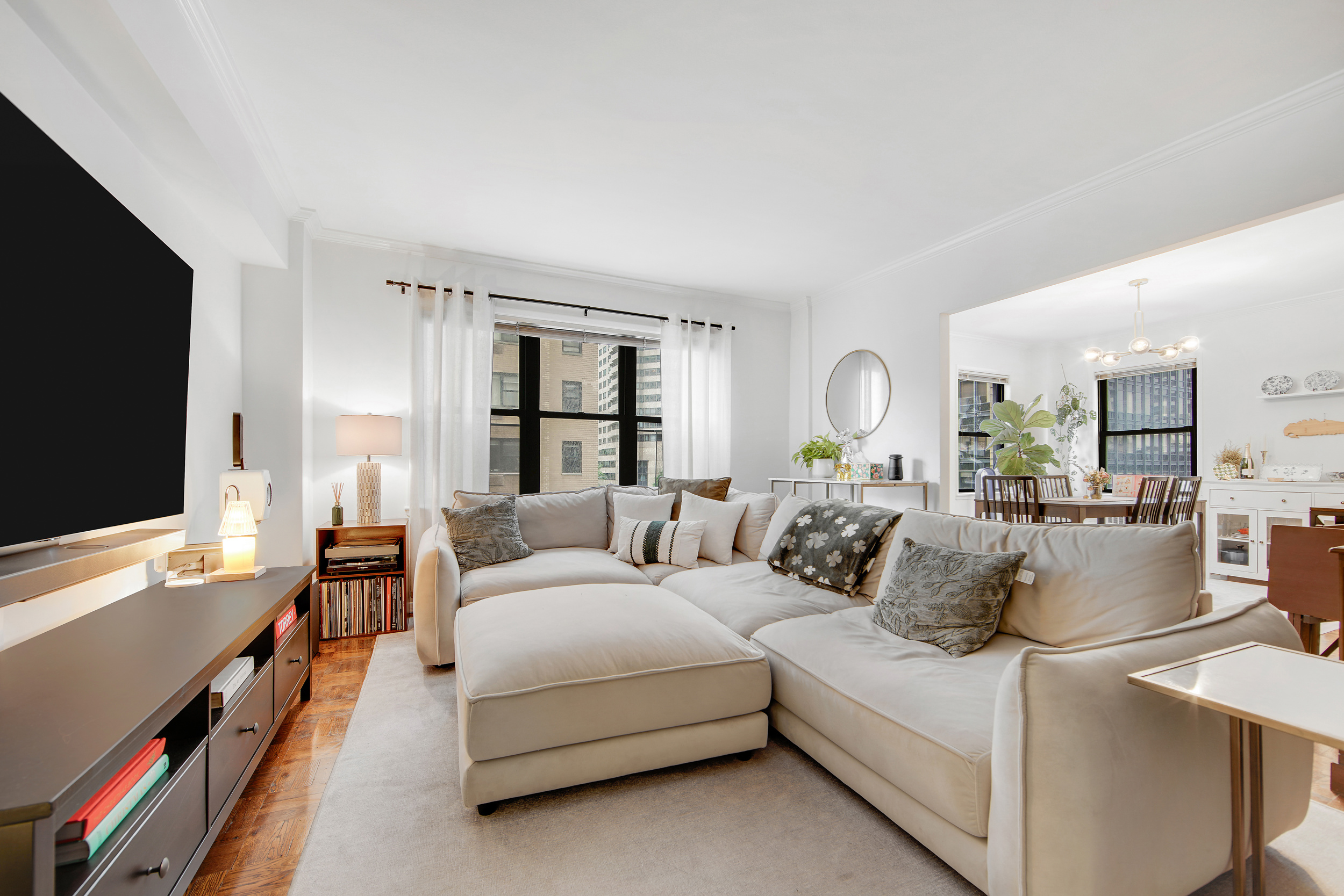 301 East 48th Street, Unit 5D Manhattan, NY 10017 - Photo 2 of 15