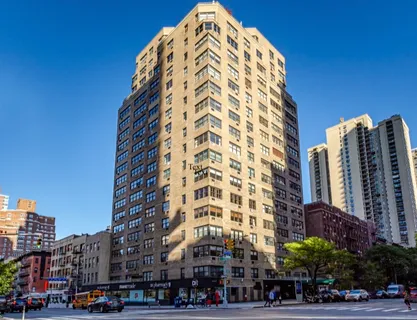 $665,000 | 399 East 72nd Street, Unit 14D | Lenox Hill