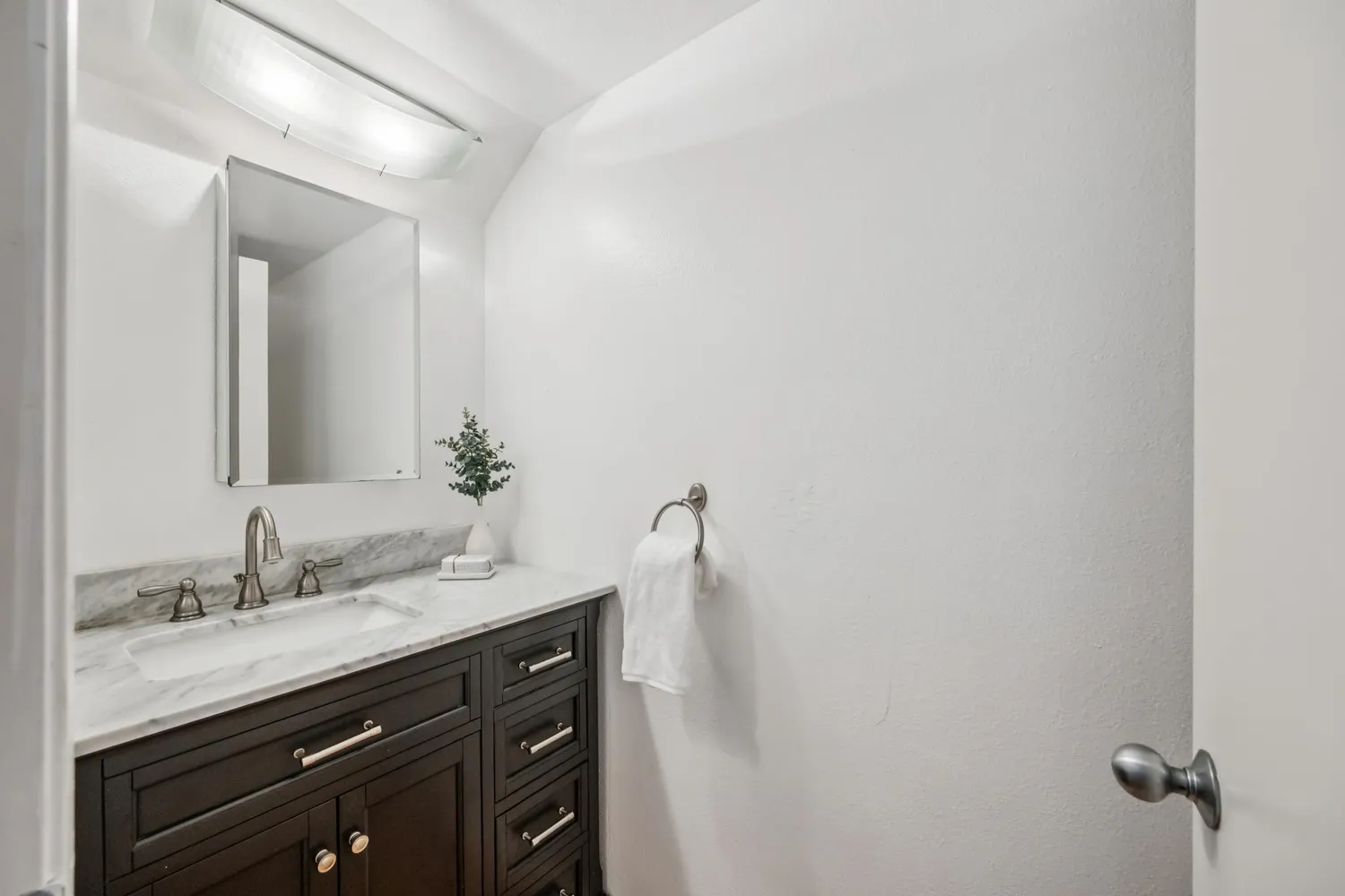 $1,499,000 | 5 Creekside Drive, San Rafael, CA 94903