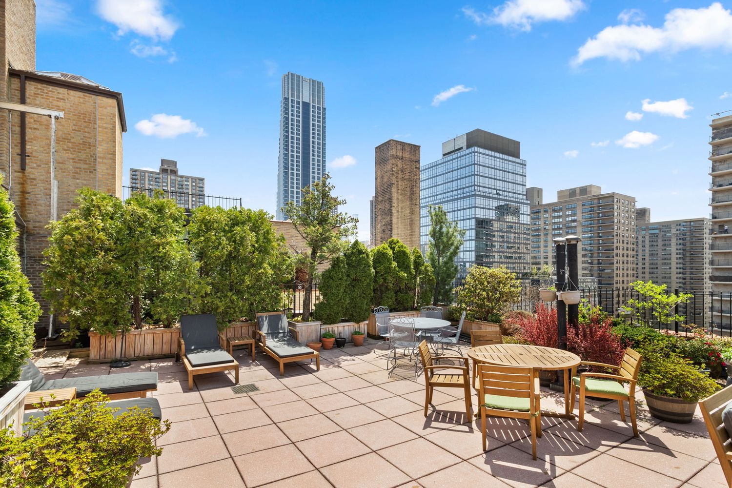 235 West End Avenue, Unit 12H Manhattan, NY 10023 - Photo 15 of 17 a view of a terrace with sitting area