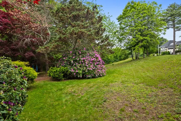 Contact Agent | 33 Thoreau Circle, Beverly, MA 01915