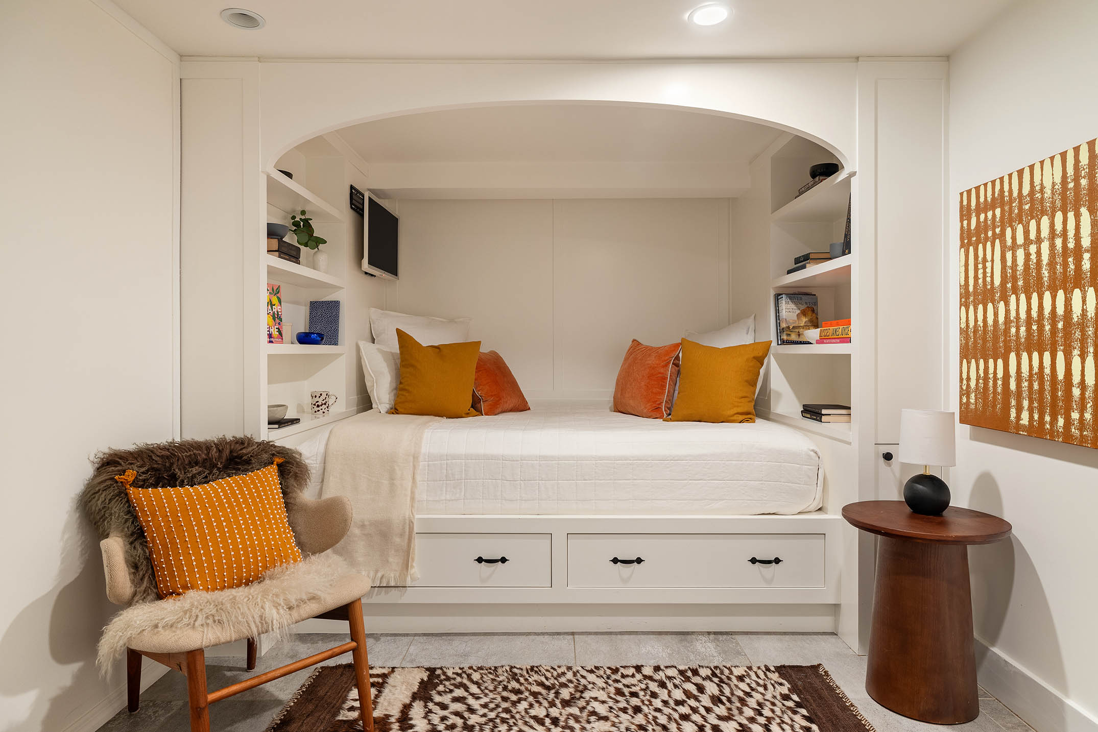 1025 Lorimer Street, Unit PARLOR Brooklyn, NY 11222 - Photo 16 of 21 a bedroom with a bed and a window