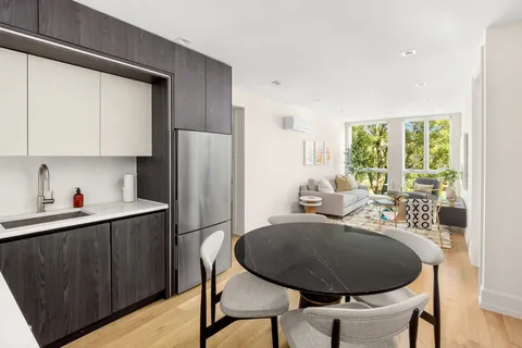 $775,000 | 246 Maple Street, Unit 3A | Prospect Lefferts Gardens