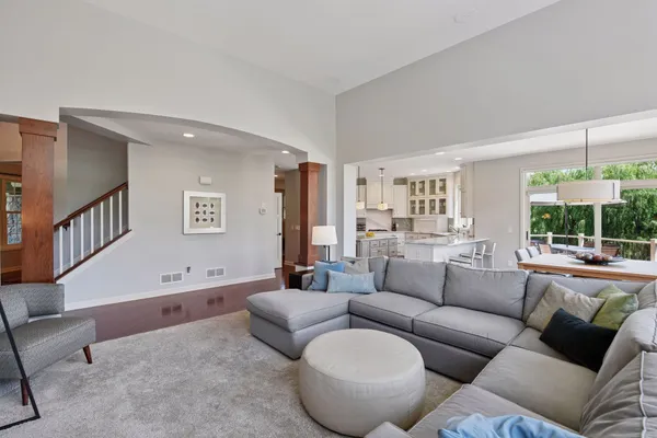 $1,100,000 | 6160 Ithaca Lane North, Plymouth, MN 55446