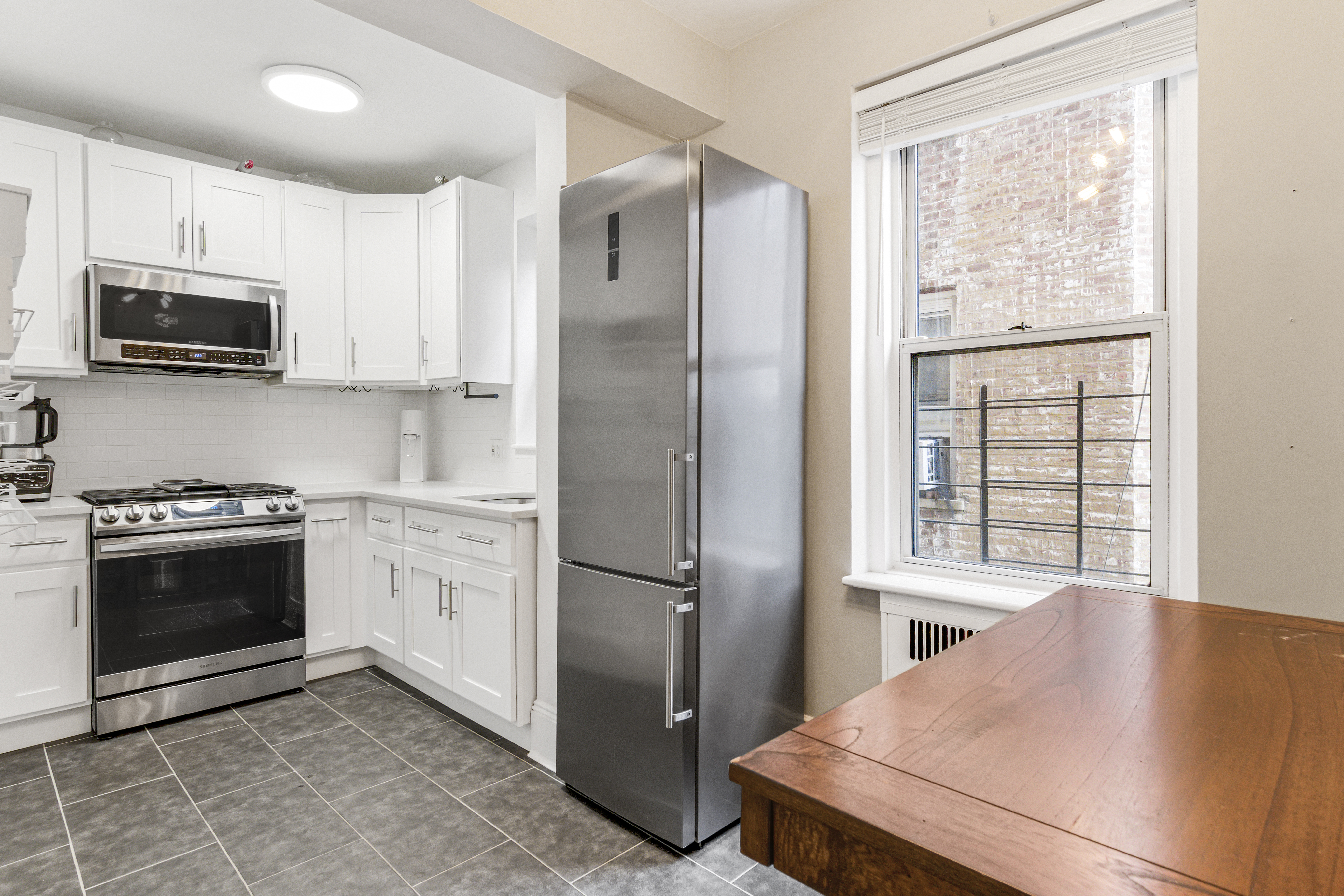 414 Albemarle Road, Unit 4E Brooklyn, NY 11218 - Photo 2 of 8