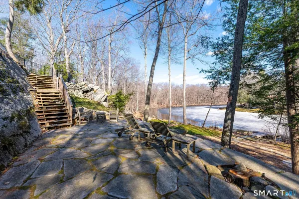 $2,495,000 | 215 South Lake Drive, Stamford, CT 06903